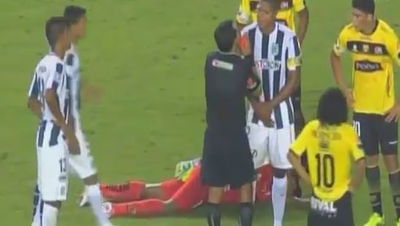 קורע: השוער ניסה להתחזות לפצוע