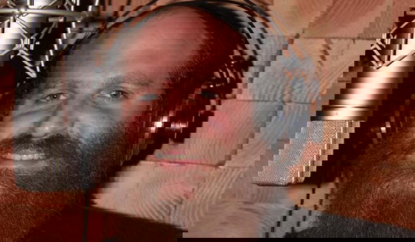 בכורה: משולם גרינברגר הלחין, צבי זילברברג שר; "ובשירי דוד"