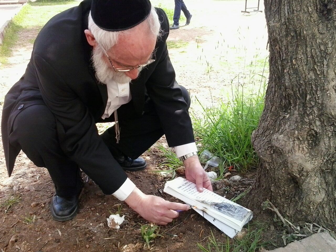 הגאון רבי שלמה פלאי בשריפת החוברת