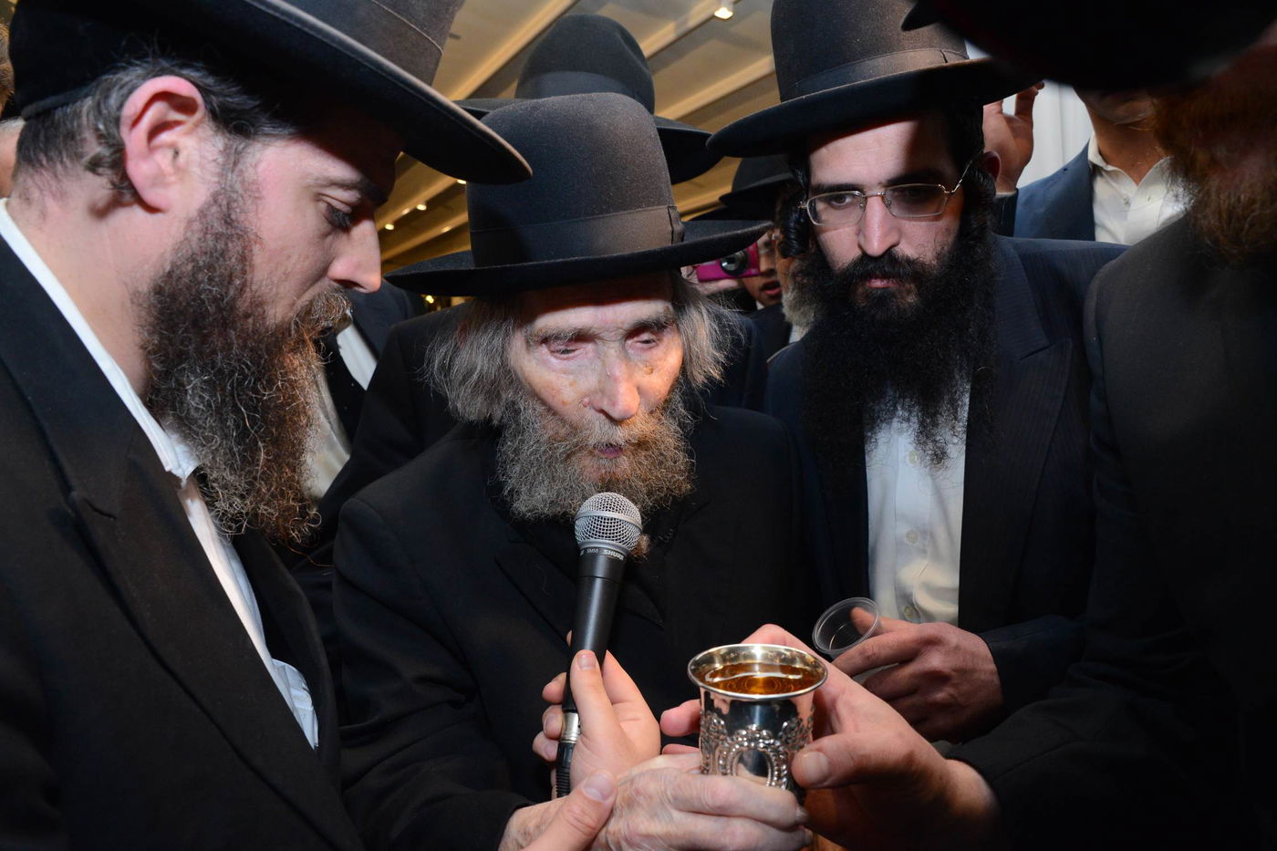 גלריית ענק: חתונת בת הגרש"ב סורוצקין