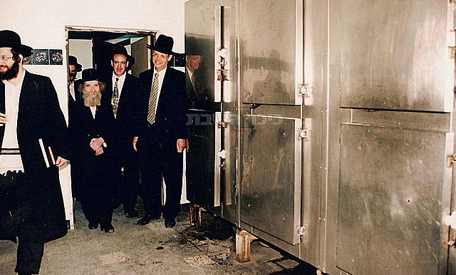 מרן הרב שטיינמן בביקור במטבח הישיבה