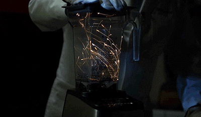 מה קורה כשמכניסים מגנט למיקסר?