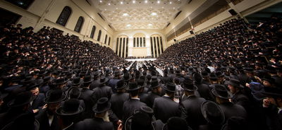 תיעוד: טיש יארצייט בסקווירא