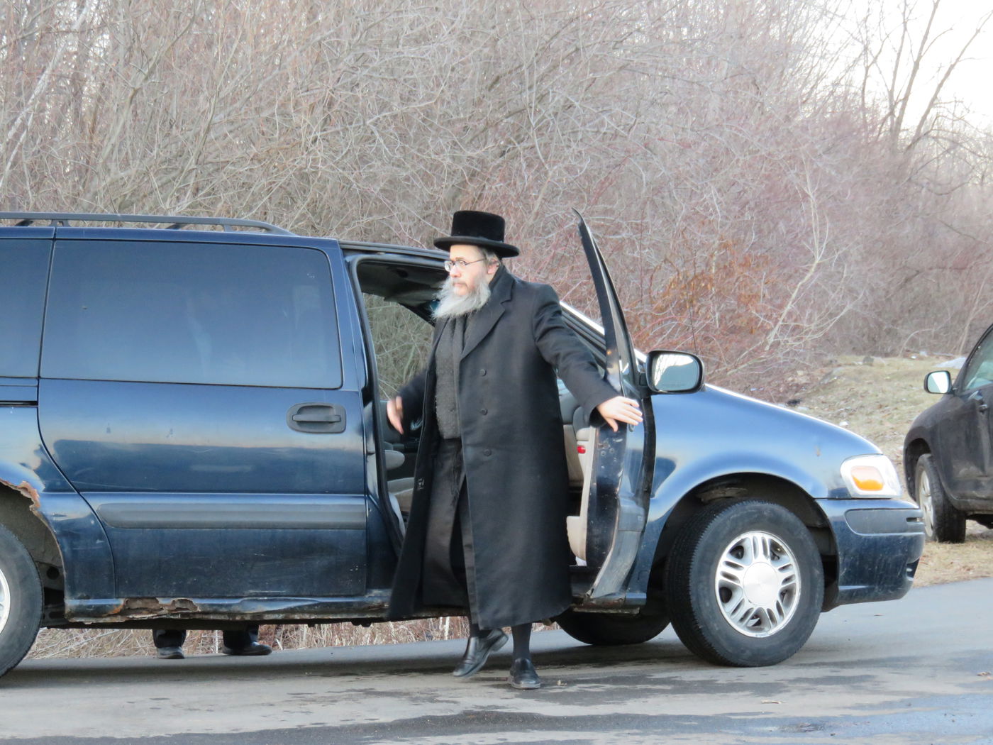 תיעוד: טיש יארצייט בסקווירא