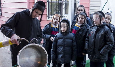 צפו בגלריה: ויליאמסבורג מתכוננת לחג הפסח