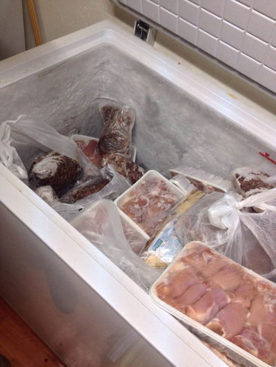 800 ק"ג בשר פג תוקף שהוברח מהשטחים נתפסו בחולון