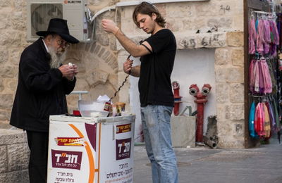 ערבי מצא תפילין והחזיר אותם לבית חב"ד