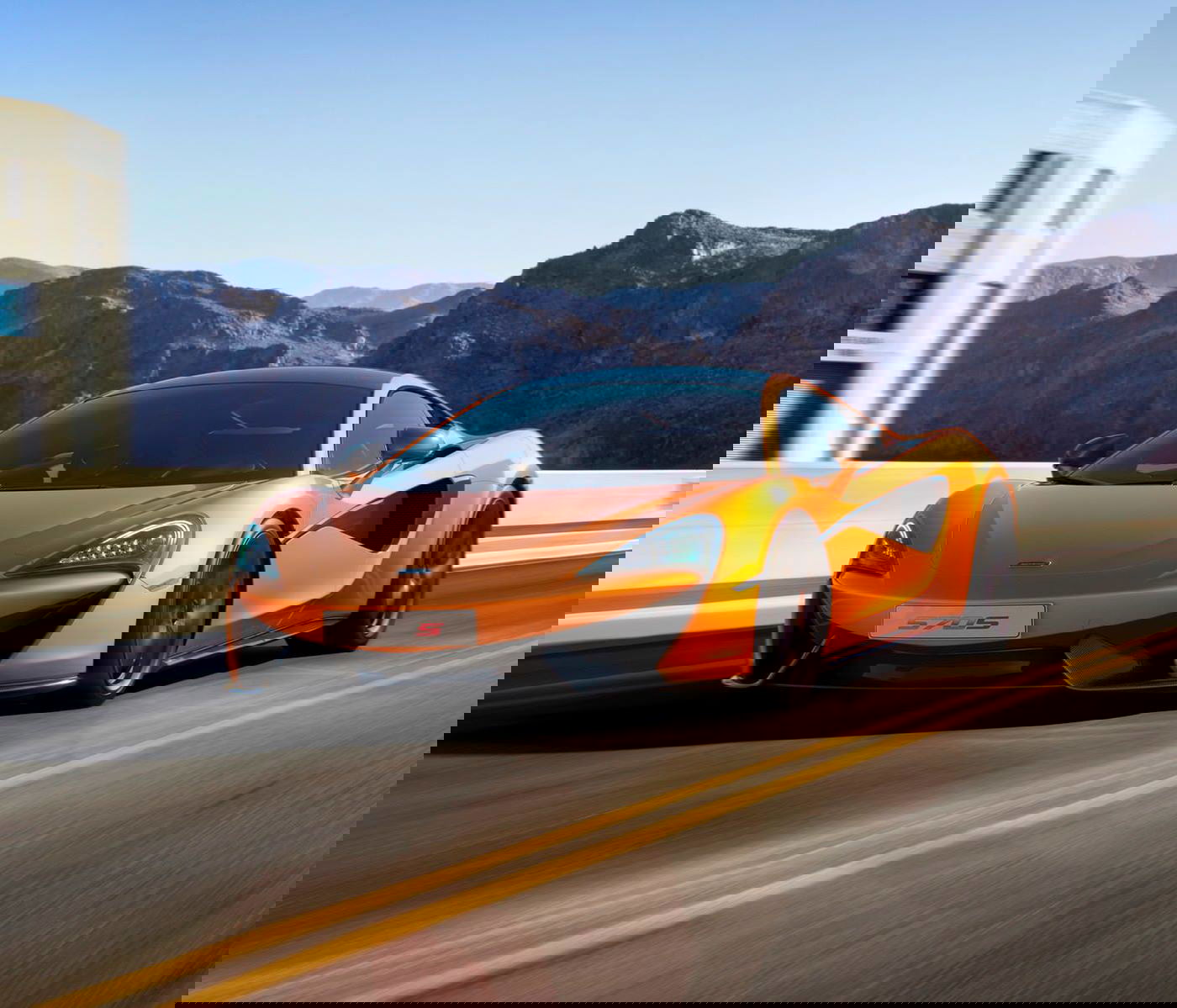 נעים להכיר: רכב הספורט מקלארן 570S