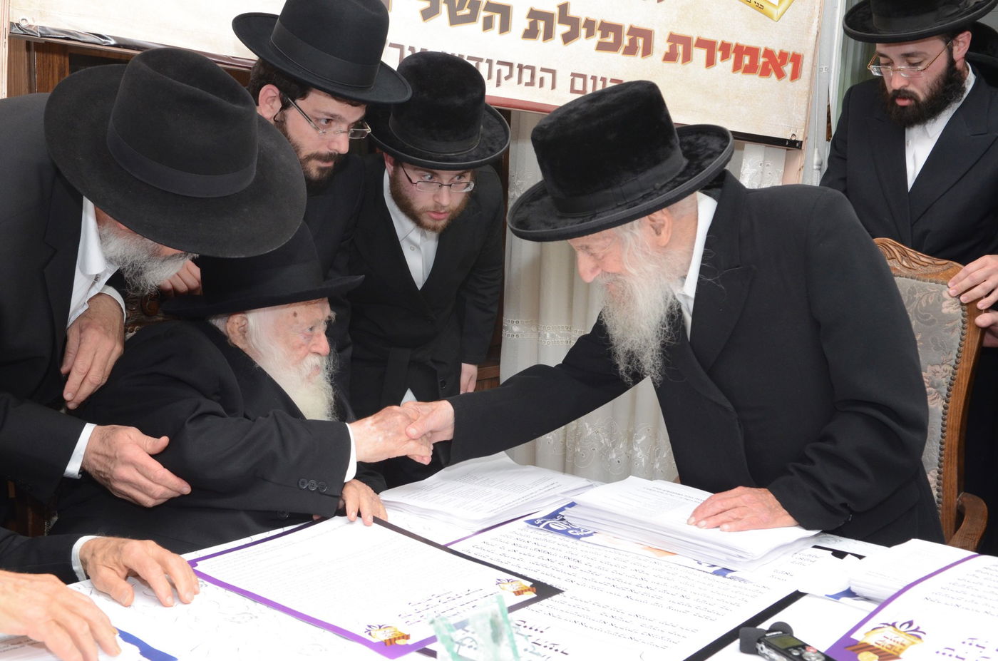 גלריה: מראות מחייו של מרן רבי שמואל הלוי וואזנר זצוק"ל