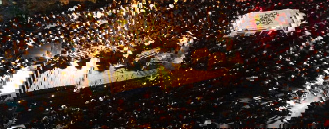 ההלוויה, הלילה