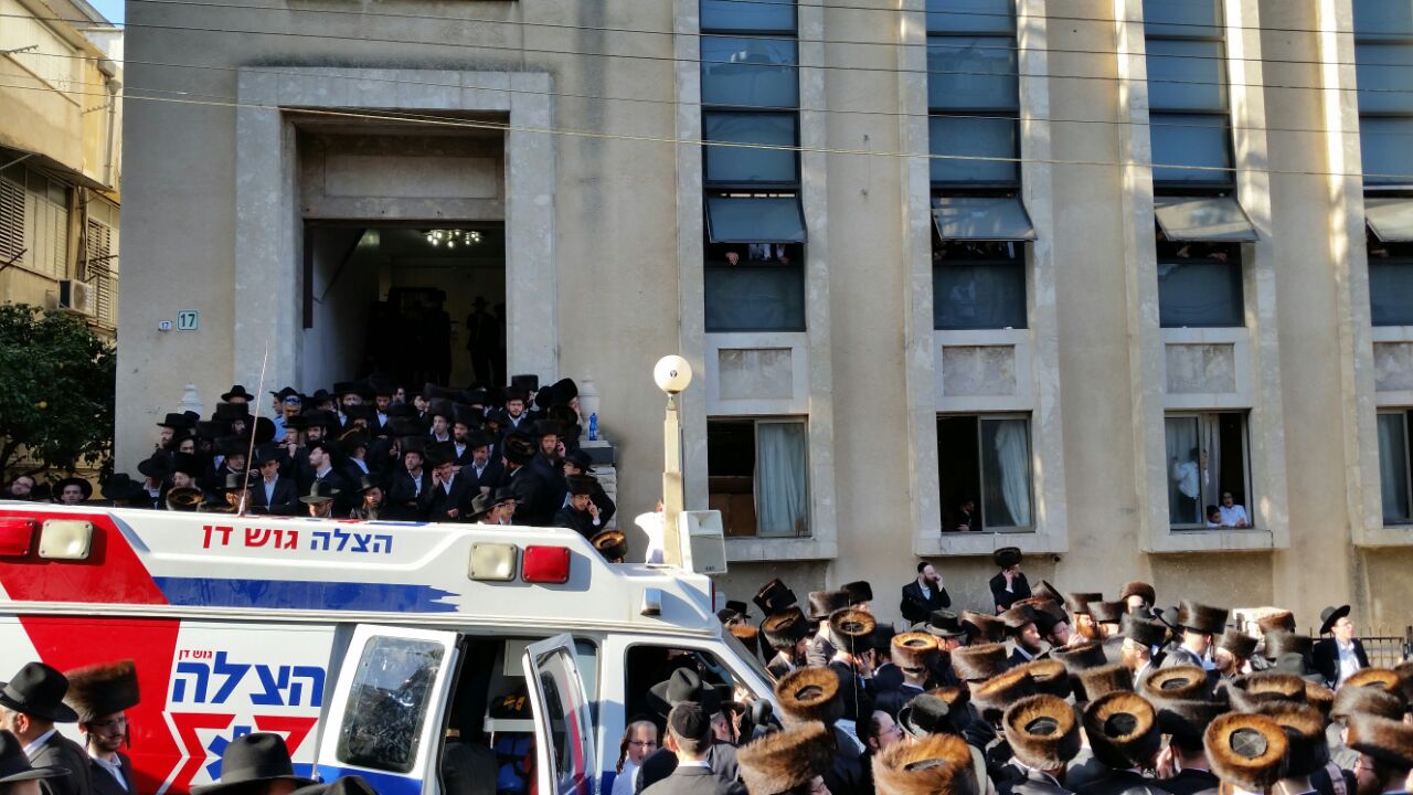 אלפים בהלווית האברך שנמחץ למוות ר' מרדכי גרבר: 'קרבן עולה'