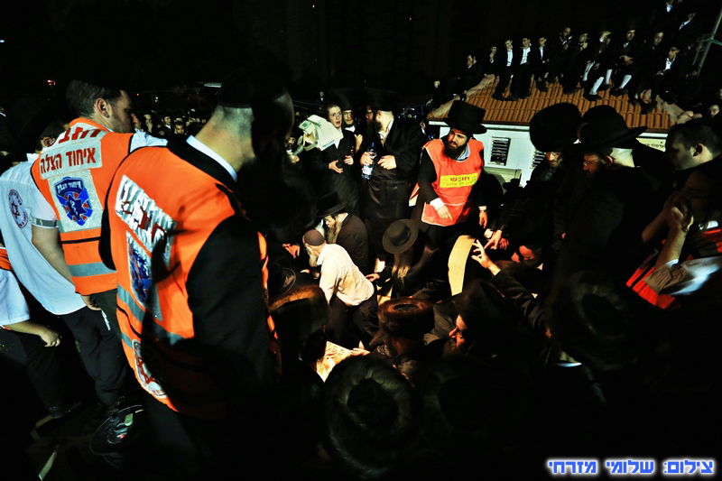 רגעי קבורתו של מרן רבי שמואל הלוי וואזנר זצ"ל