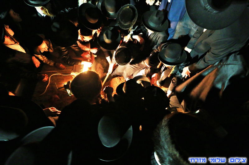 רגעי קבורתו של מרן רבי שמואל הלוי וואזנר זצ"ל