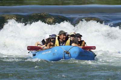 מטיילים בחול המועד. אילוסטרציה