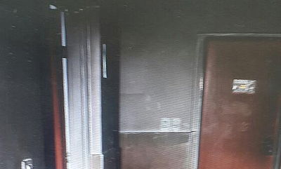 אישום: תושב מעלה אדומים הצית את דלת הרב