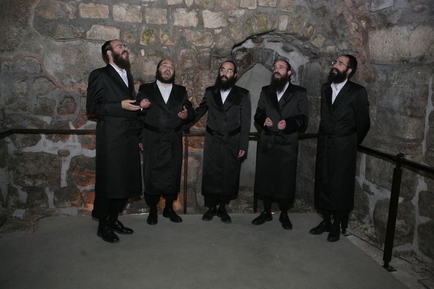 הקומזיץ' הגדול של רדיו 'קול ברמה' במנהרות הכותל • וידאו ותמונות