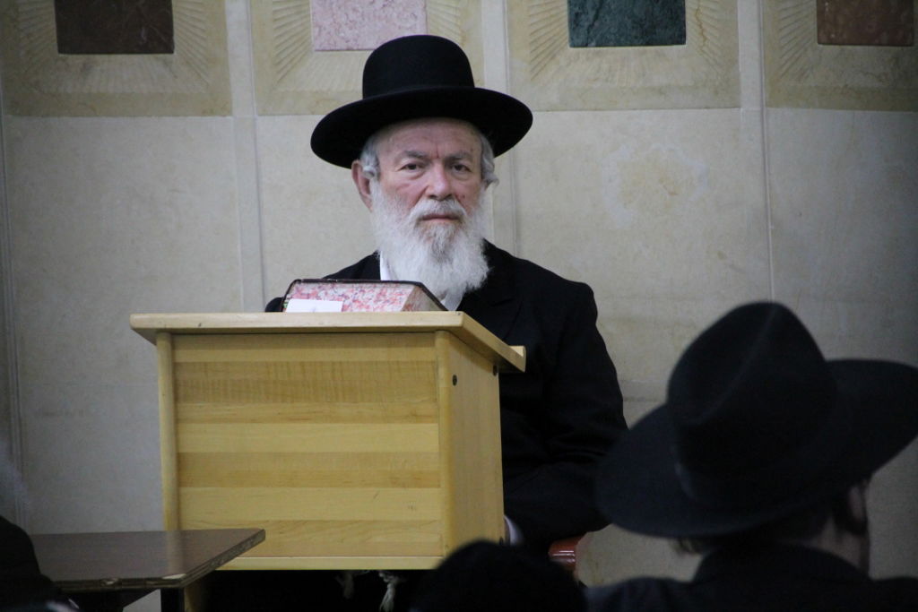 הגאון הרב יצחק זילברשטיין סופד