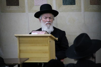 הגאון הרב יצחק זילברשטיין סופד