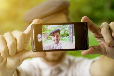 סקר: כמה תמונות סלפי תצלמו עד לתוצאה המושלמת?