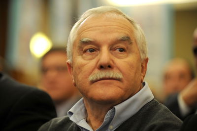 יאיר שמיר נחקר בפרשת עסקאות הנשק לכאורה של ברק