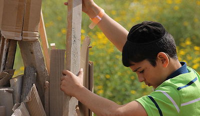 ההכנות לל"ג בעומר בבני ברק