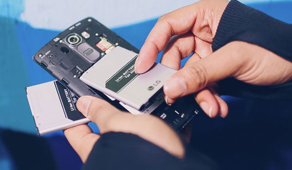 סוללה נשלפת