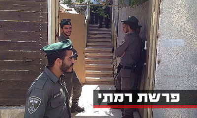 שוטרים בכניסה לסמינר רמתי, הבוקר