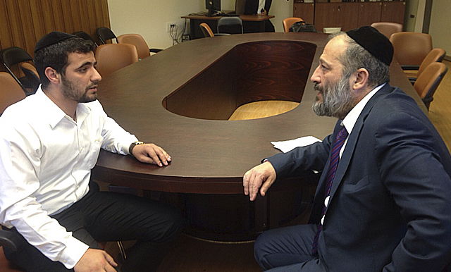 יו"ר ש"ס אריה דרעי בראיון לכתב "כיכר השבת" ישי כהן