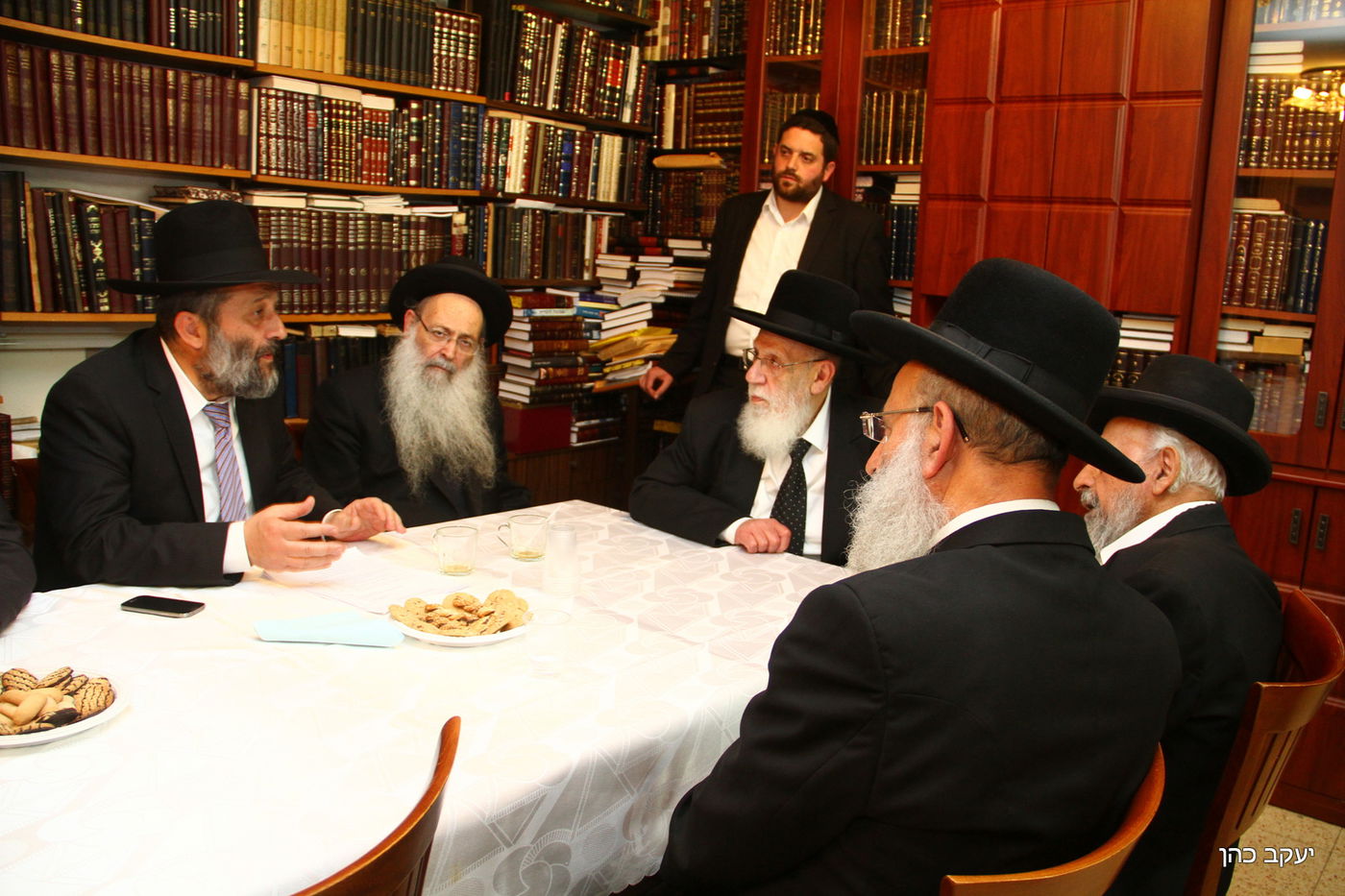 תיעוד: מועצת חכמי התורה אישרה את ההסכם הקואליציוני