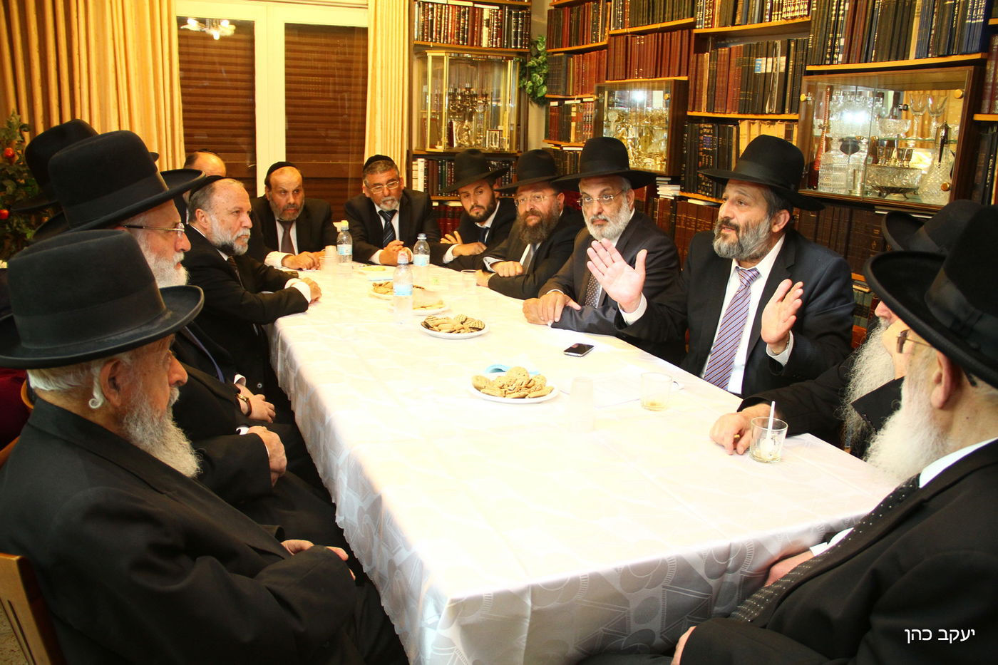 תיעוד: מועצת חכמי התורה אישרה את ההסכם הקואליציוני