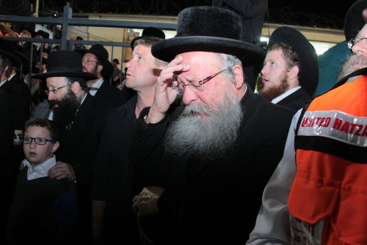 ההדלקה והריקודים: גלריה מהמדורה של חסידות בויאן