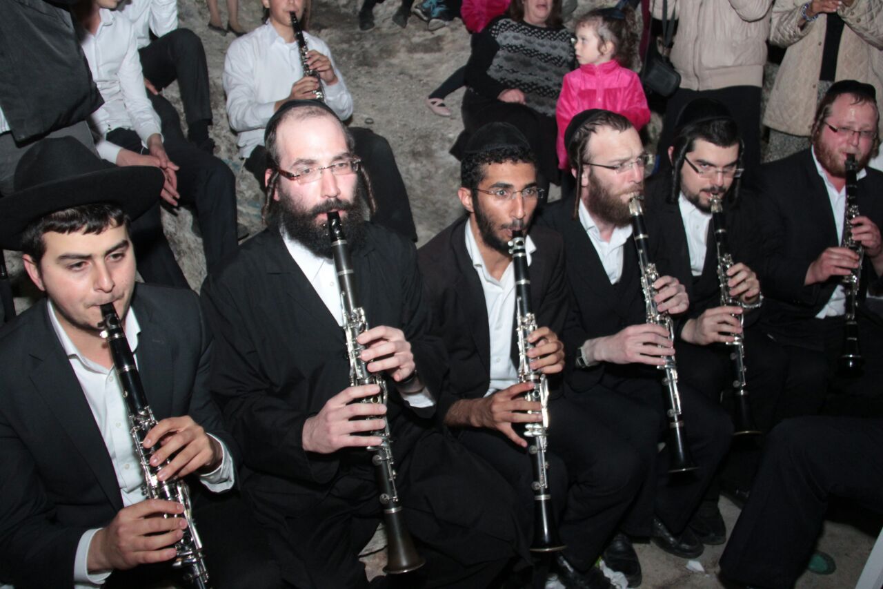 מרגש: הכליימזרים אצל רבי יוחנן הסנדלר • צפו