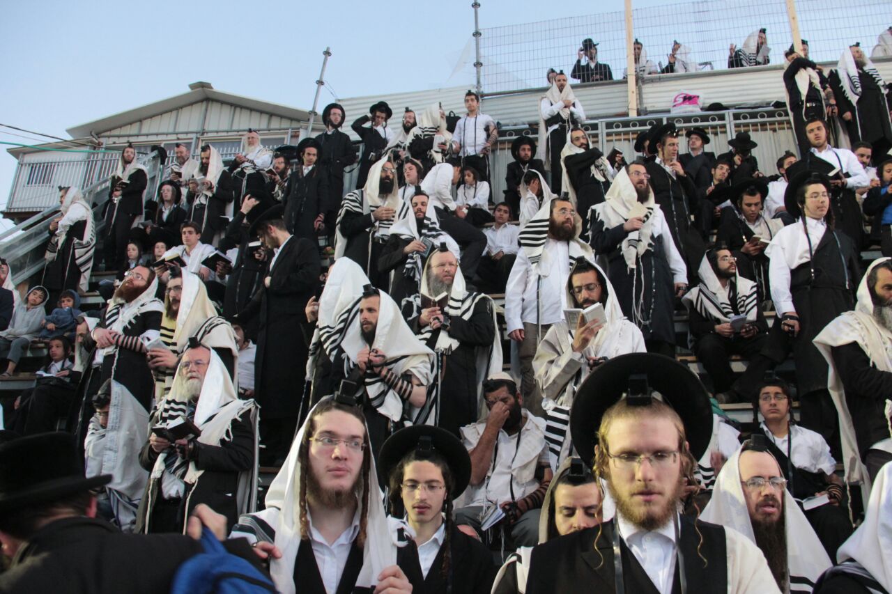 רבבות חוגגים ומתפללים בציון הרשב"י • תיעוד ענק