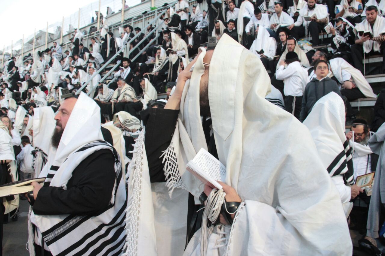 רבבות חוגגים ומתפללים בציון הרשב"י • תיעוד ענק