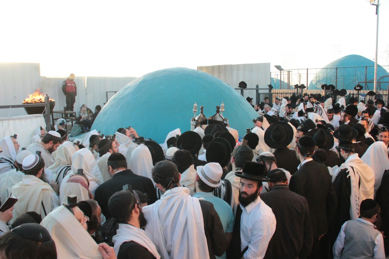 רבבות חוגגים ומתפללים בציון הרשב"י • תיעוד ענק