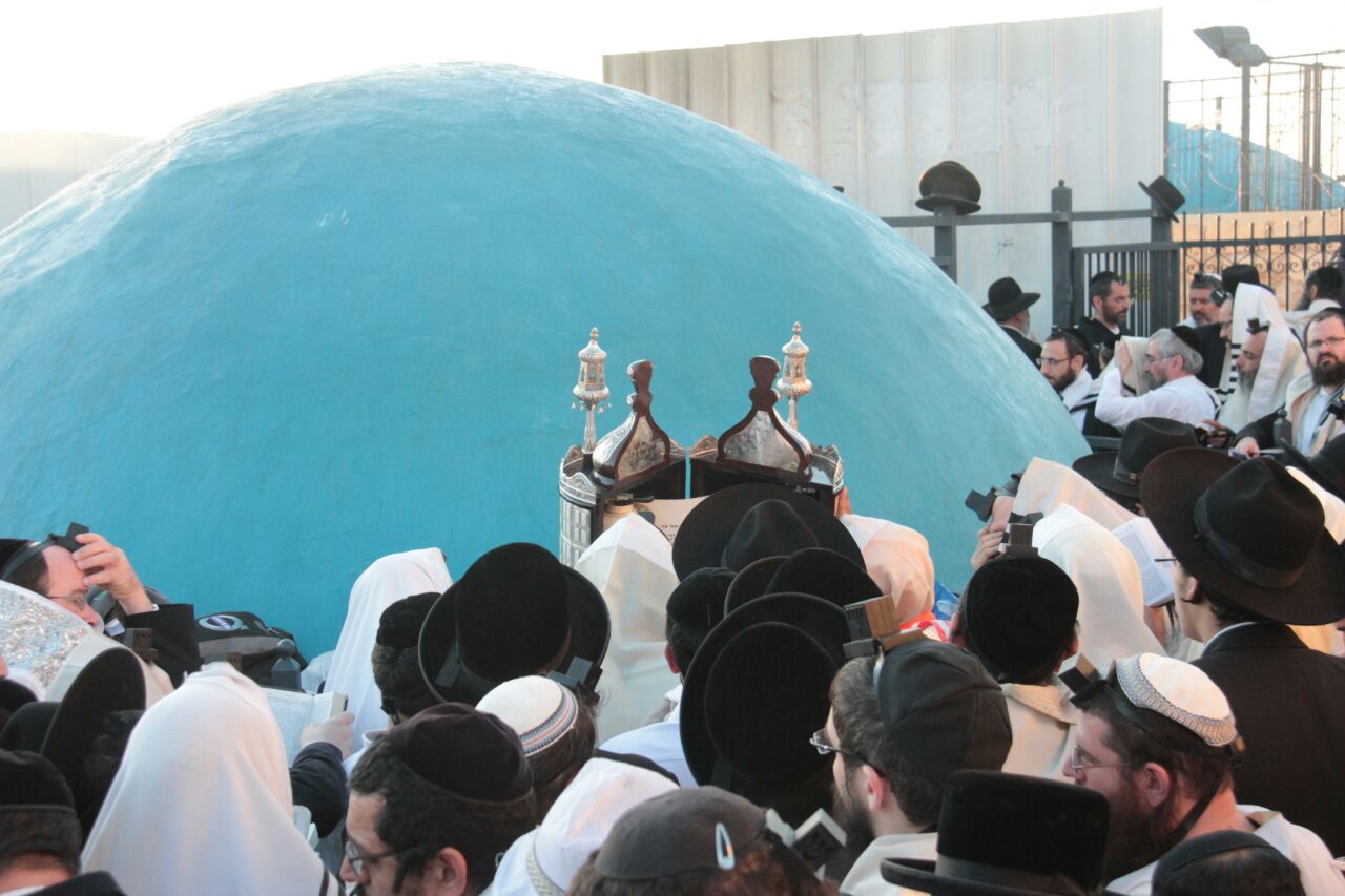 רבבות חוגגים ומתפללים בציון הרשב"י • תיעוד ענק