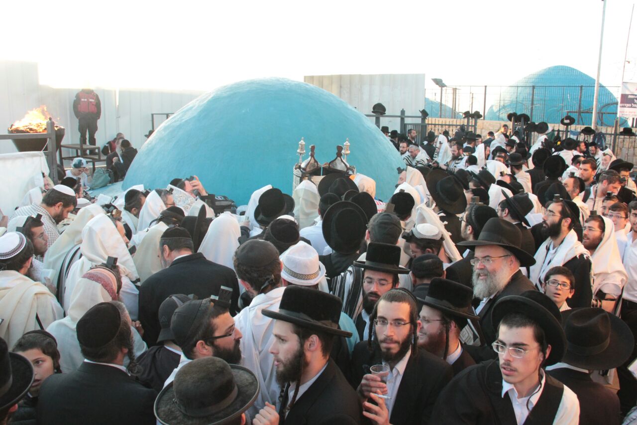 רבבות חוגגים ומתפללים בציון הרשב"י • תיעוד ענק