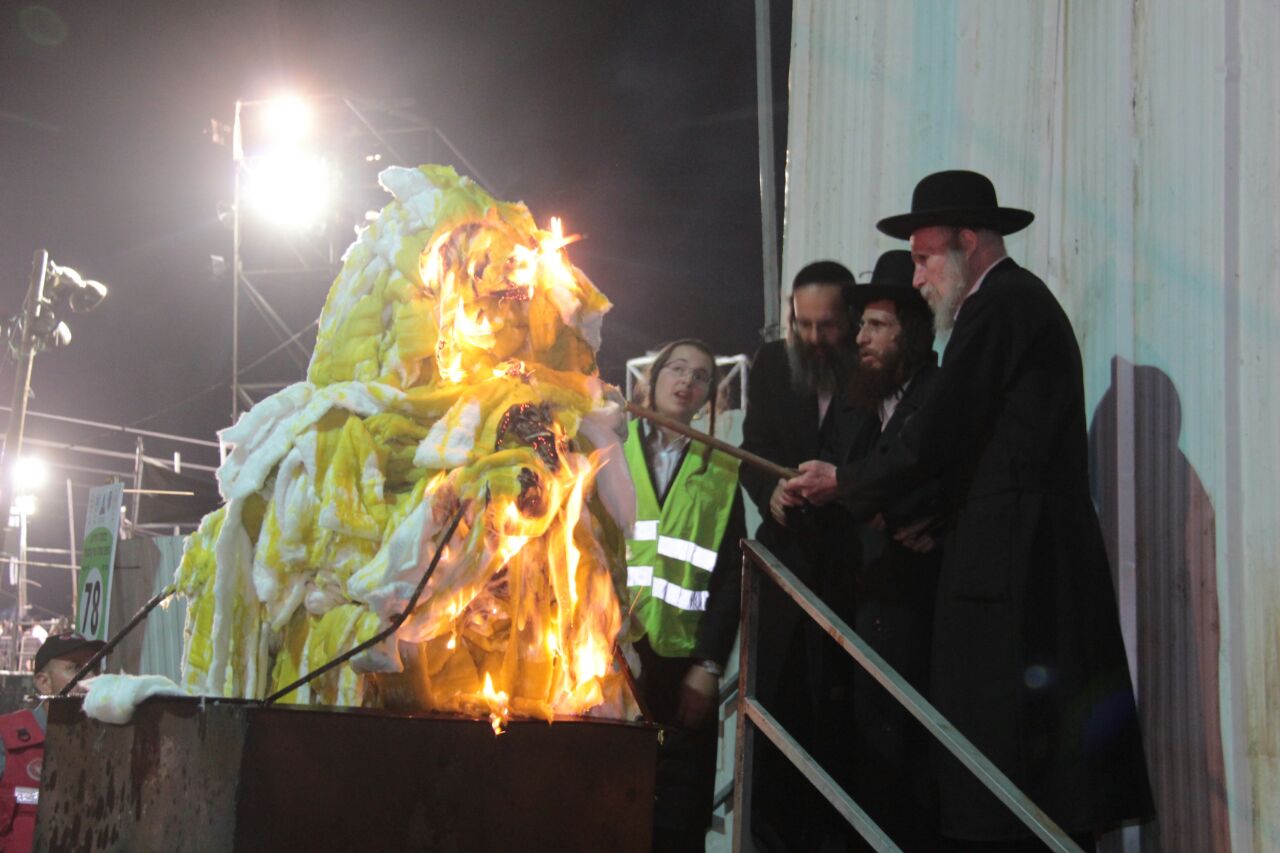 רבבות חוגגים ומתפללים בציון הרשב"י • תיעוד ענק