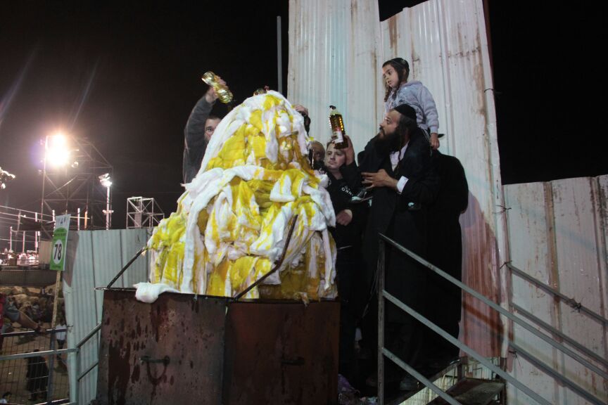 רבבות חוגגים ומתפללים בציון הרשב"י • תיעוד ענק