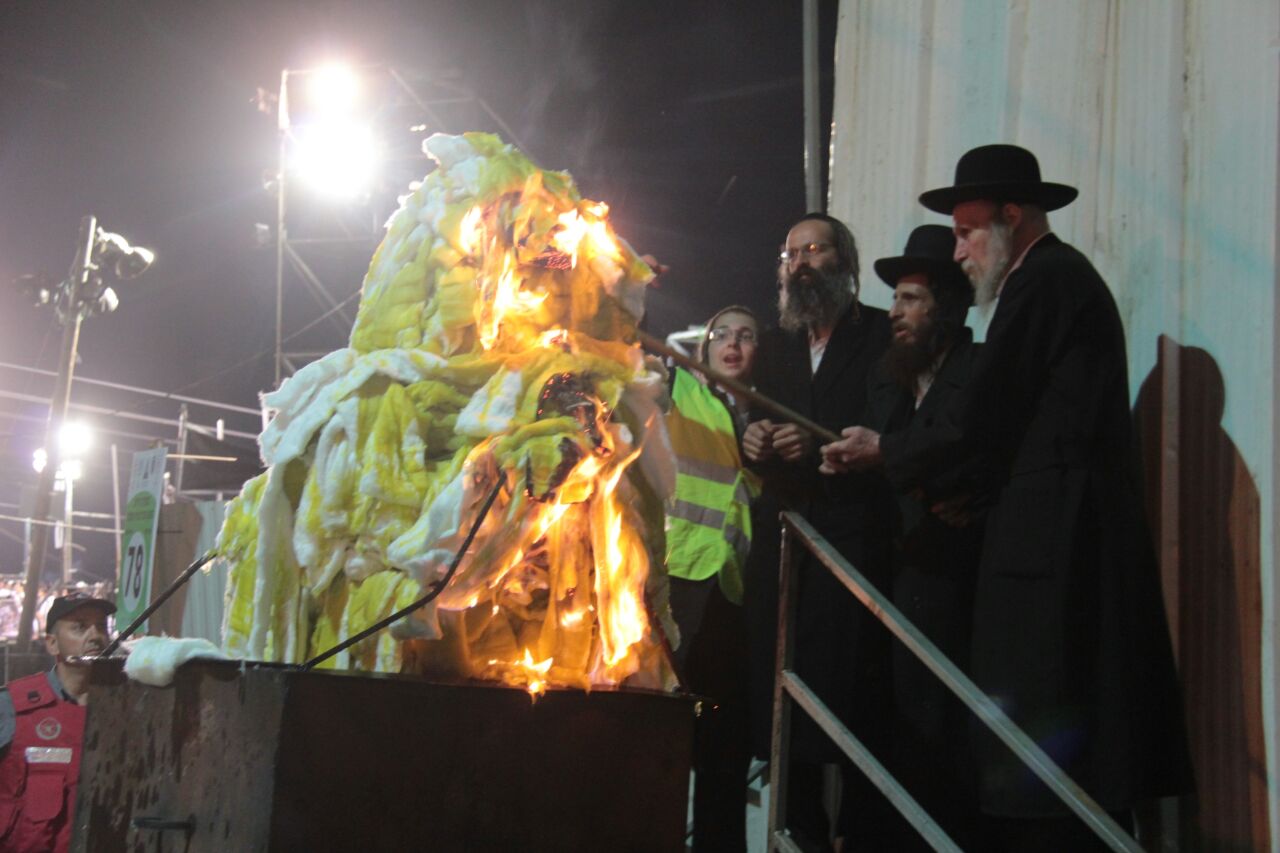 רבבות חוגגים ומתפללים בציון הרשב"י • תיעוד ענק