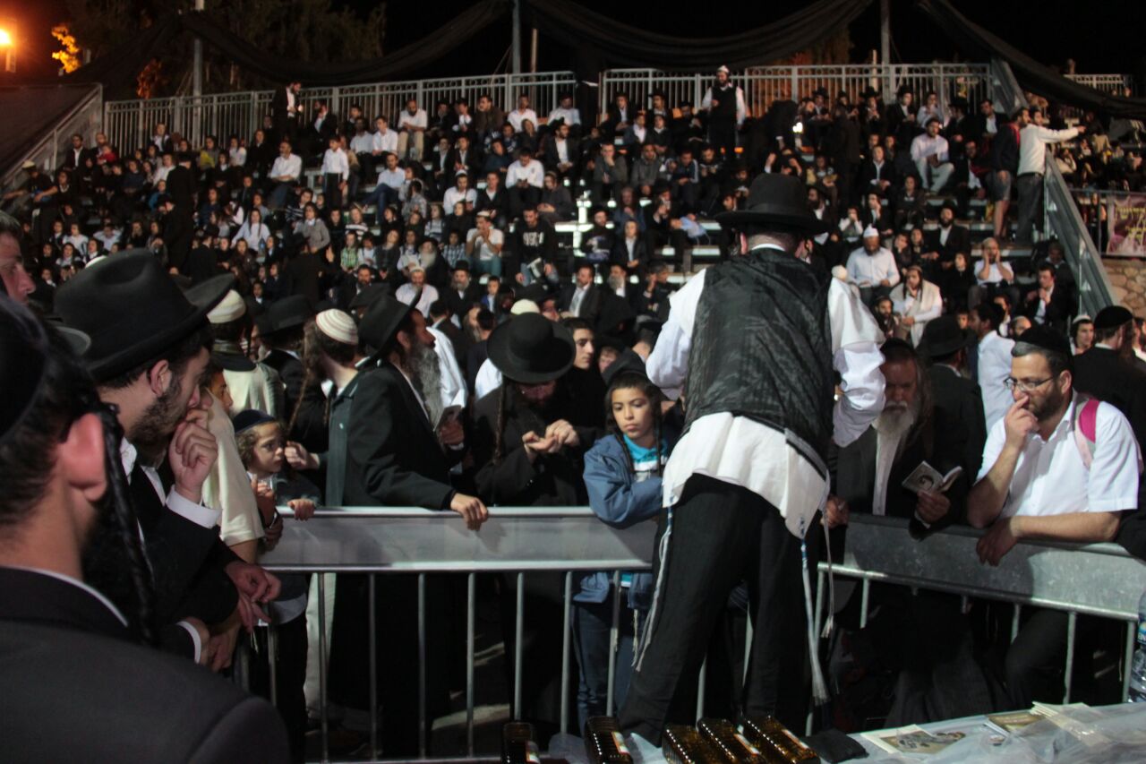 רבבות חוגגים ומתפללים בציון הרשב"י • תיעוד ענק