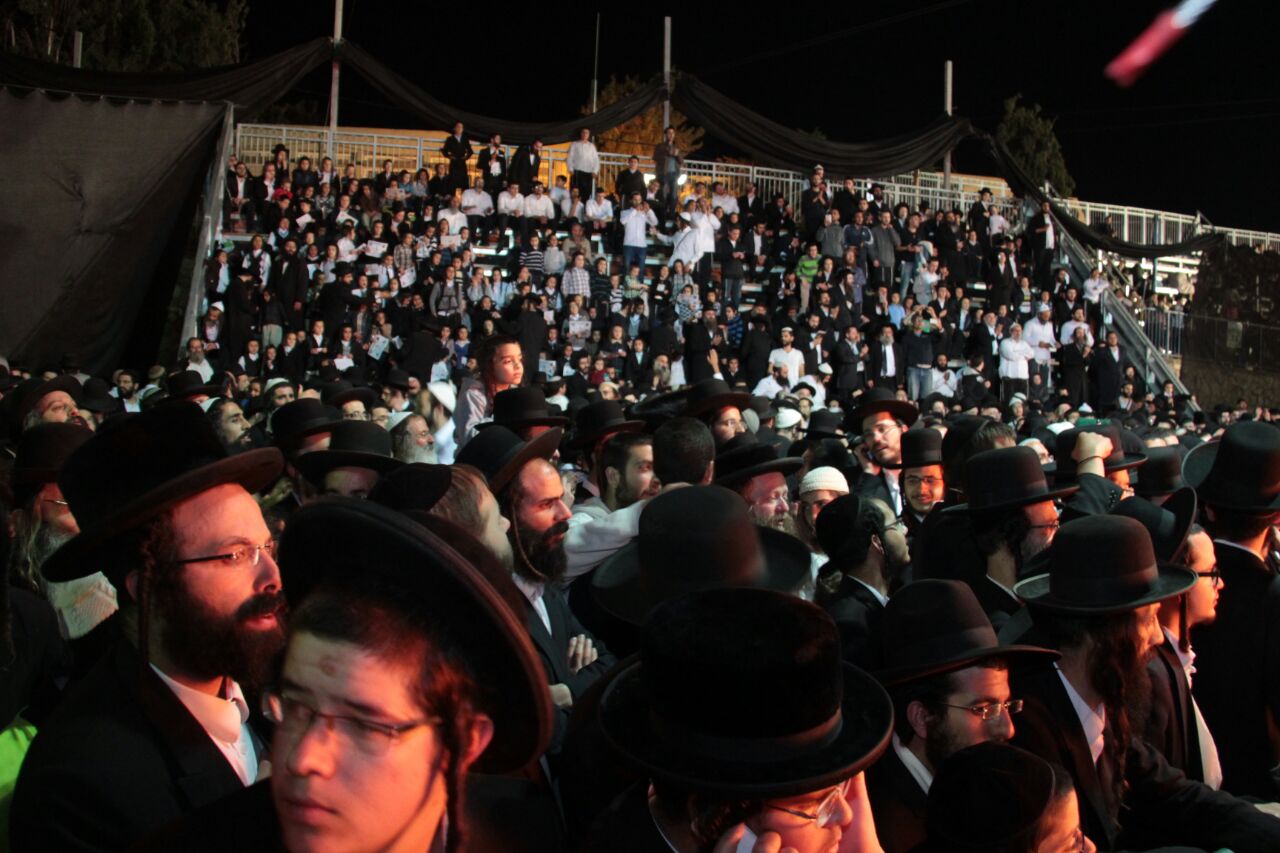 רבבות חוגגים ומתפללים בציון הרשב"י • תיעוד ענק