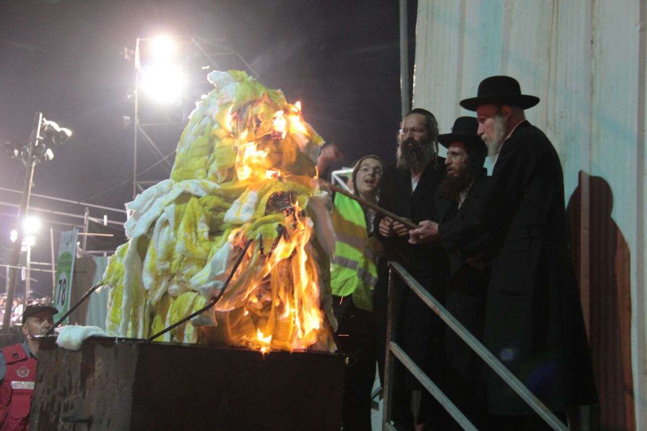 רבבות חוגגים ומתפללים בציון הרשב"י • תיעוד ענק