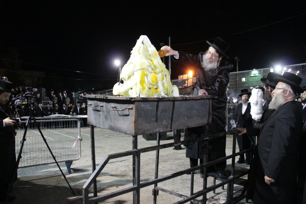 רבבות חוגגים ומתפללים בציון הרשב"י • תיעוד ענק