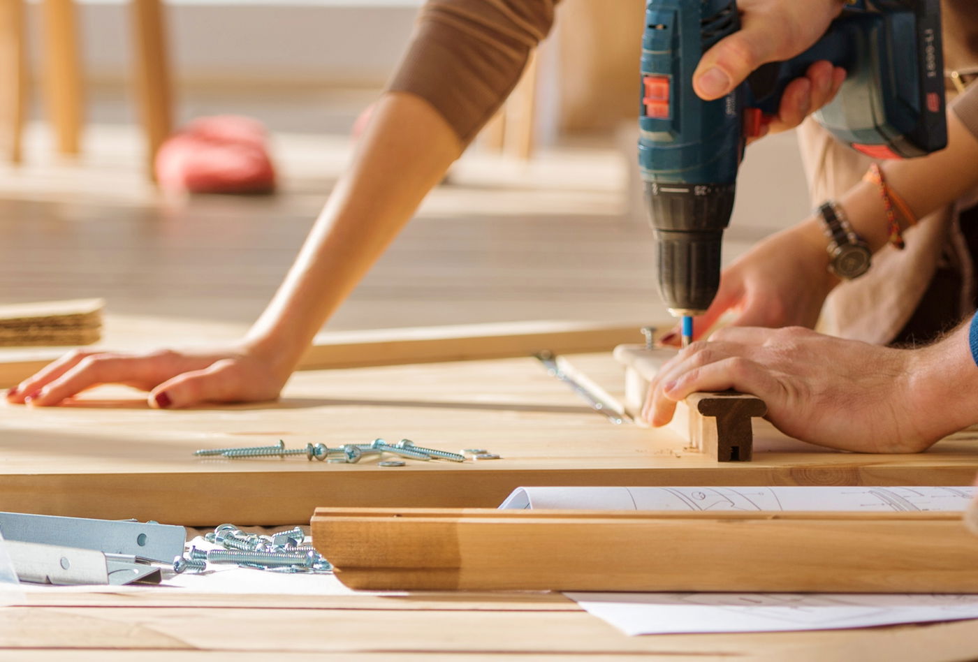 רהיטי "עשה זאת בעצמך" פותרים משברים זוגיים