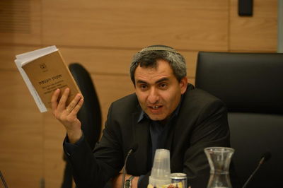 זאב אלקין, הלילה