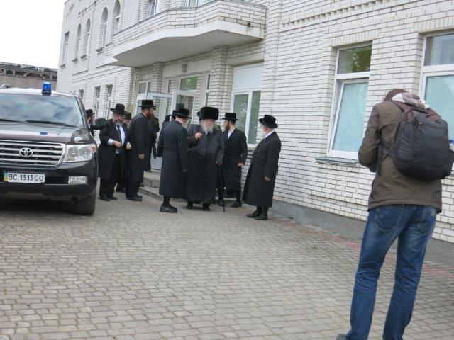 מההמראה ועד להשתטחת • מסע האדמו"ר מבעלזא בתמונות