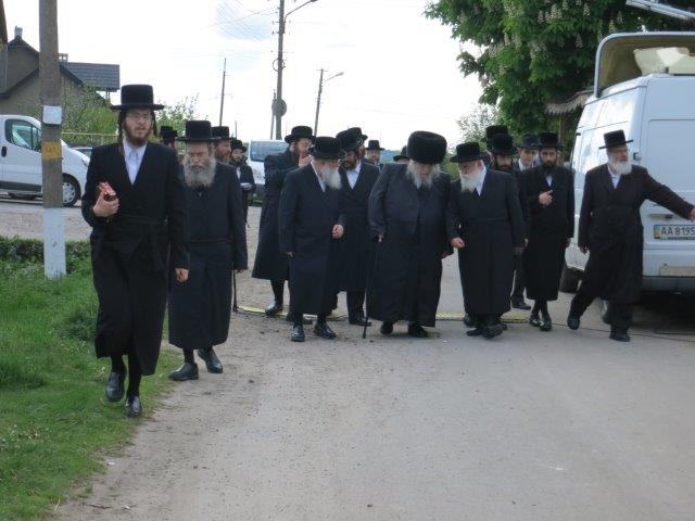 מההמראה ועד להשתטחת • מסע האדמו"ר מבעלזא בתמונות