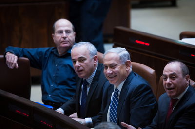 החוק להגדלת מספר השרים אושר בקריאה שניה ושלישית