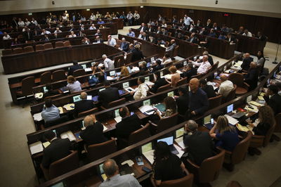 הממשלה הושבעה: 'נשמור על הביטחון, נחתור לשלום'